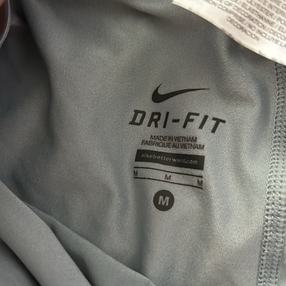 Nike running shorts - Picture 4 of 6